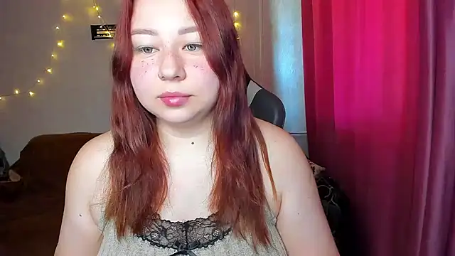 Snapshot of Milafoxxxy chatting on 24, 9, 2025 Milafoxxxy online show from 24, 9, 2025