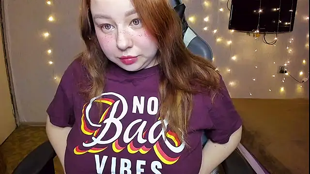 Snapshot of Milafoxxxy chatting on 3, 12, 2024 Milafoxxxy online show from 3, 12, 2024