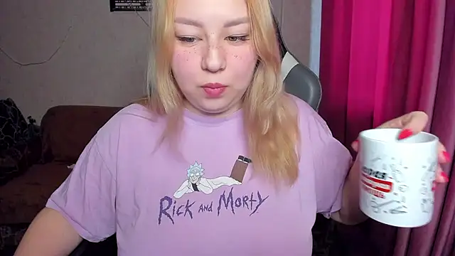 Snapshot of Milafoxxxy chatting on 10, 11, 2025 Milafoxxxy online show from 10, 11, 2025