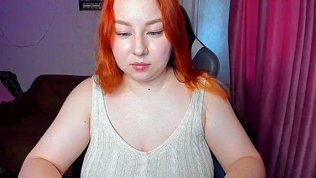 Snapshot of Milafoxxxy chatting on 10, 9, 2025 Milafoxxxy online show from 10, 9, 2025