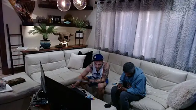 Snapshot of ShiaWay chatting on 4, 2, 2025 ShiaWay online show from 4, 2, 2025