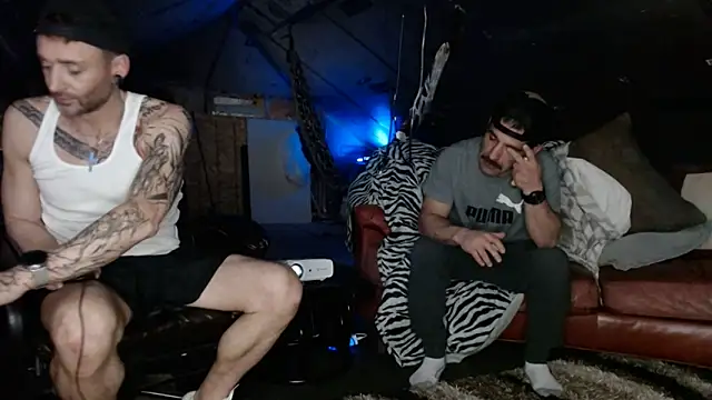 Snapshot of ShiaWay chatting on 12, 3, 2025 ShiaWay online show from 12, 3, 2025