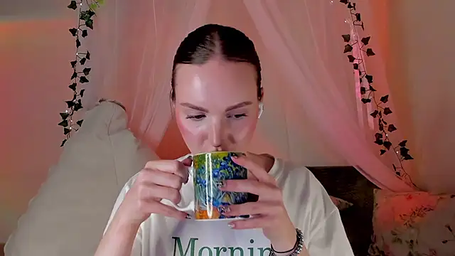 MishkaMe online show from 3, 2, 2025