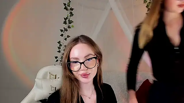 MishkaMe online show from 10, 11, 2025