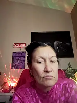 Snapshot of TheDime chatting on 2, 4, 2026 TheDime online show from 2, 4, 2026