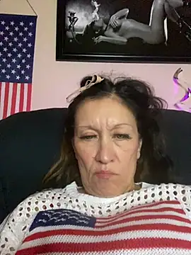 Snapshot of TheDime chatting on 10, 7, 2026 TheDime online show from 10, 7, 2026