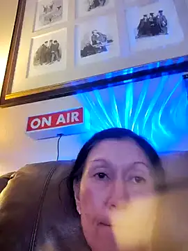 Snapshot of TheDime chatting on 25, 2, 2026 TheDime online show from 25, 2, 2026