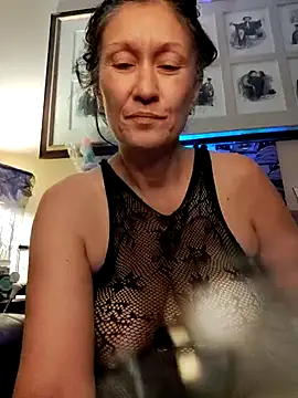 Snapshot of TheDime chatting on 4, 3, 2026 TheDime online show from 4, 3, 2026