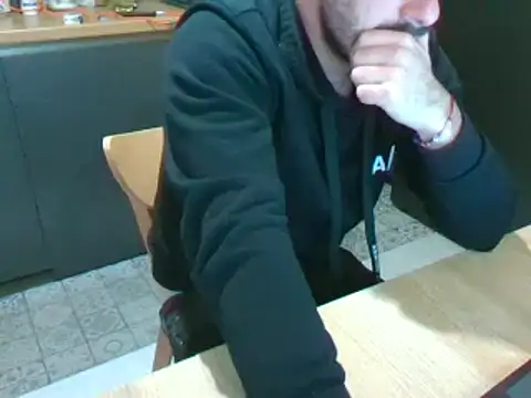 giorgakaci69 online show from 9, 12, 2024