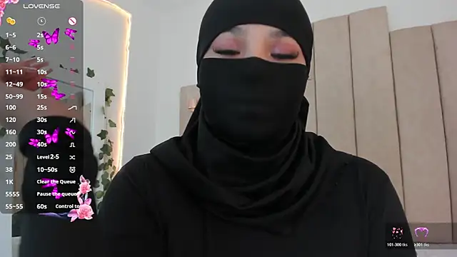Snapshot of nashi_ra chatting on 13, 12, 2025 nashi ra online show from 13, 12, 2025