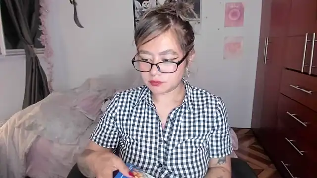 StephaniFox online show from 10, 2, 2026