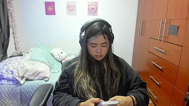 StephaniFox online show from 20, 10, 2025