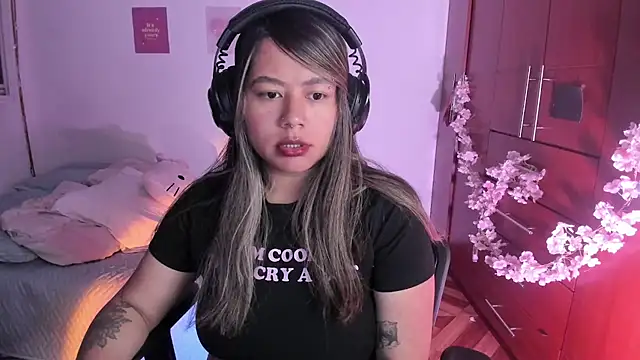 StephaniFox online show from 3, 10, 2025