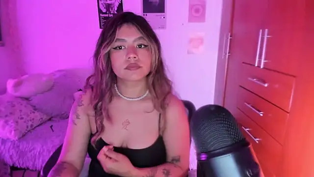 StephaniFox online show from 18, 4, 2026