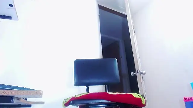 taniabigxx online show from 13, 11, 2025