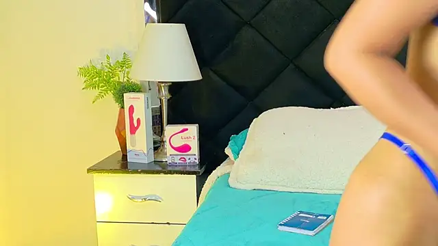 Holly Brensonexx  online show from 21, 12, 2025