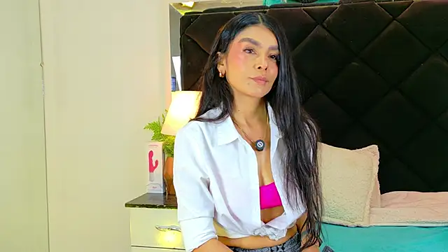 Holly Brensonexx  online show from 5, 11, 2025