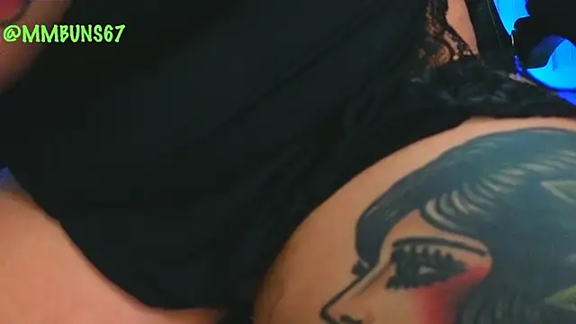 miacanela xo online show from 8, 10, 2025