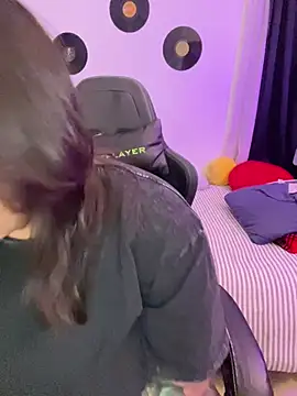 miacanela xo online show from 25, 3, 2026