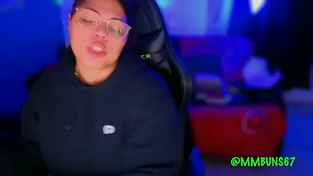 miacanela xo online show from 25, 10, 2025