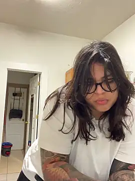 miacanela xo online show from 16, 4, 2026