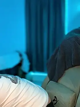 miacanela xo online show from 11, 1, 2026