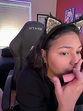 miacanela xo online show from 20, 3, 2025