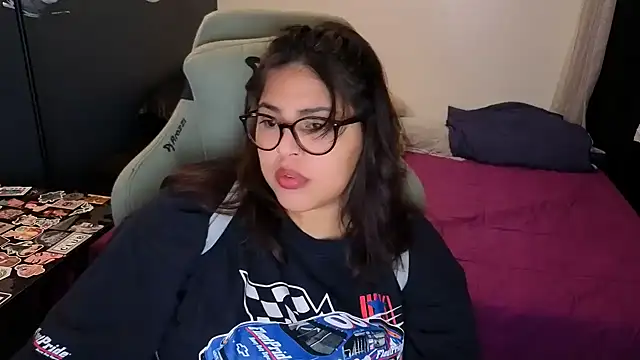 Snapshot of miacanela_xo chatting on 7, 6, 2026 miacanela xo online show from 7, 6, 2026