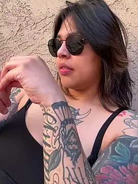 miacanela xo online show from 11, 3, 2025