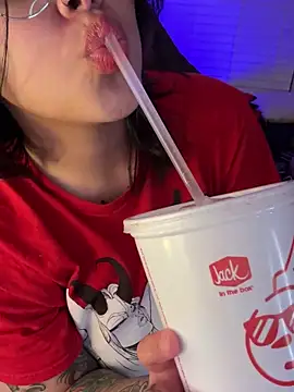 miacanela xo online show from 12, 3, 2025