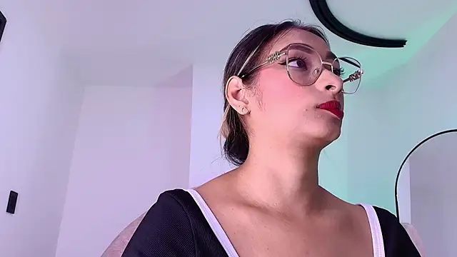 vale ross  online show from 6, 2, 2026