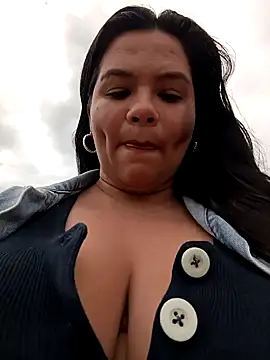 Snapshot of Julieta-tits chatting on 18, 12, 2024 Julieta-tits online show from 18, 12, 2024