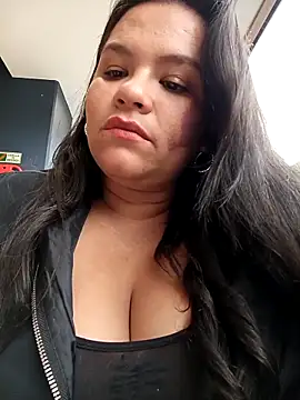 Snapshot of Julieta-tits chatting on 14, 3, 2025 Julieta-tits online show from 14, 3, 2025