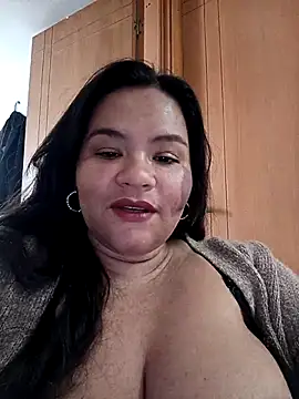 Snapshot of Julieta-tits chatting on 23, 2, 2026 Julieta-tits online show from 23, 2, 2026