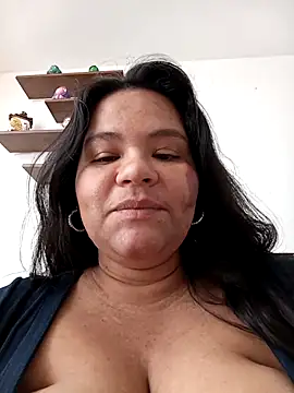 Snapshot of Julieta-tits chatting on 9, 2, 2026 Julieta-tits online show from 9, 2, 2026