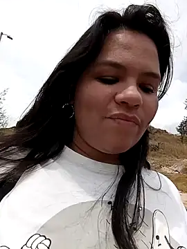 Snapshot of Julieta-tits chatting on 2, 2, 2025 Julieta-tits online show from 2, 2, 2025