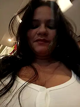 Snapshot of Julieta-tits chatting on 12, 12, 2024 Julieta-tits online show from 12, 12, 2024