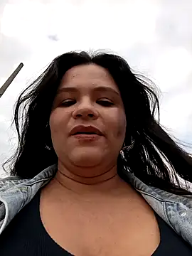 Snapshot of Julieta-tits chatting on 7, 12, 2024 Julieta-tits online show from 7, 12, 2024