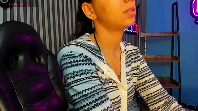 Snapshot of Tamaraakins chatting on 11, 3, 2025 Tamaraakins online show from 11, 3, 2025