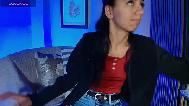 Snapshot of Tamaraakins chatting on 8, 11, 2025 Tamaraakins online show from 8, 11, 2025