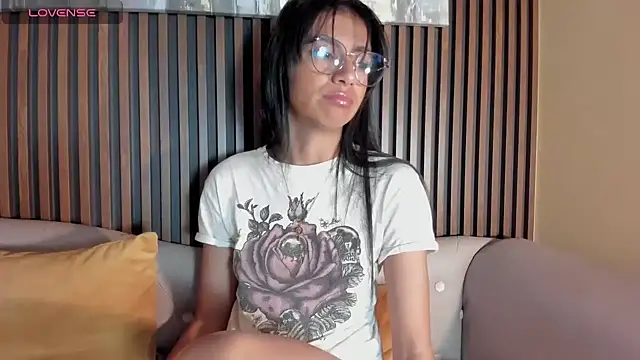 Snapshot of Tamaraakins chatting on 13, 3, 2025 Tamaraakins online show from 13, 3, 2025