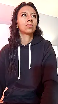 Tamaraakins online show from 5, 12, 2025