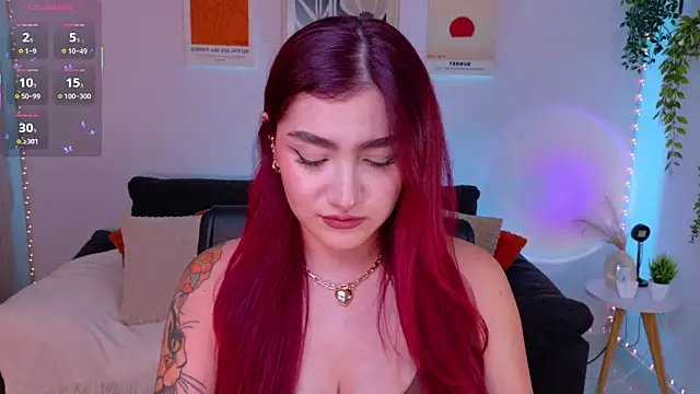Snapshot of ViolettCastel chatting on 5, 7, 2026 ViolettCastel online show from 5, 7, 2026