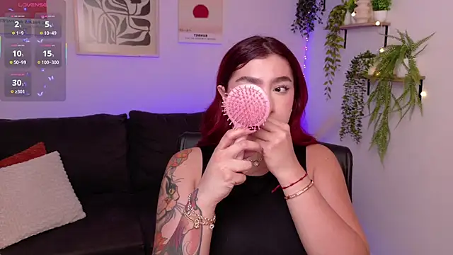 ViolettCastel online show from 4, 4, 2026