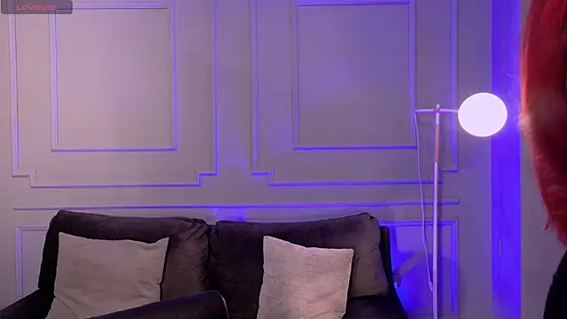 ViolettCastel online show from 10, 3, 2026