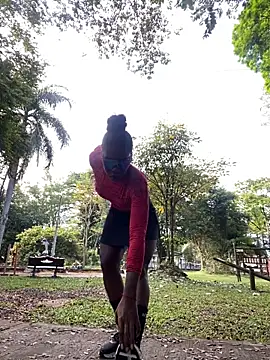 sweetsarabig22cm online show from 23, 9, 2025