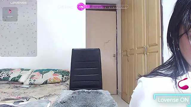 Miss Karla1 online show from 7, 2, 2025