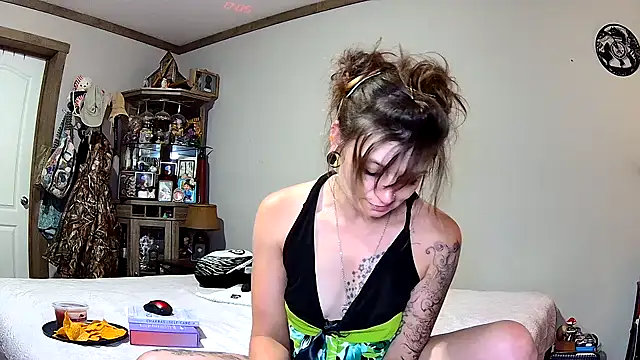 ZeelaXoXo online show from 11, 4, 2026