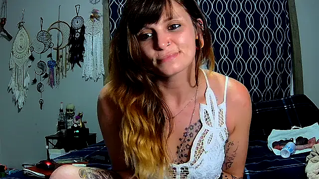 ZeelaXoXo online show from 7, 10, 2025