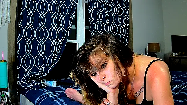 ZeelaXoXo online show from 14, 9, 2025